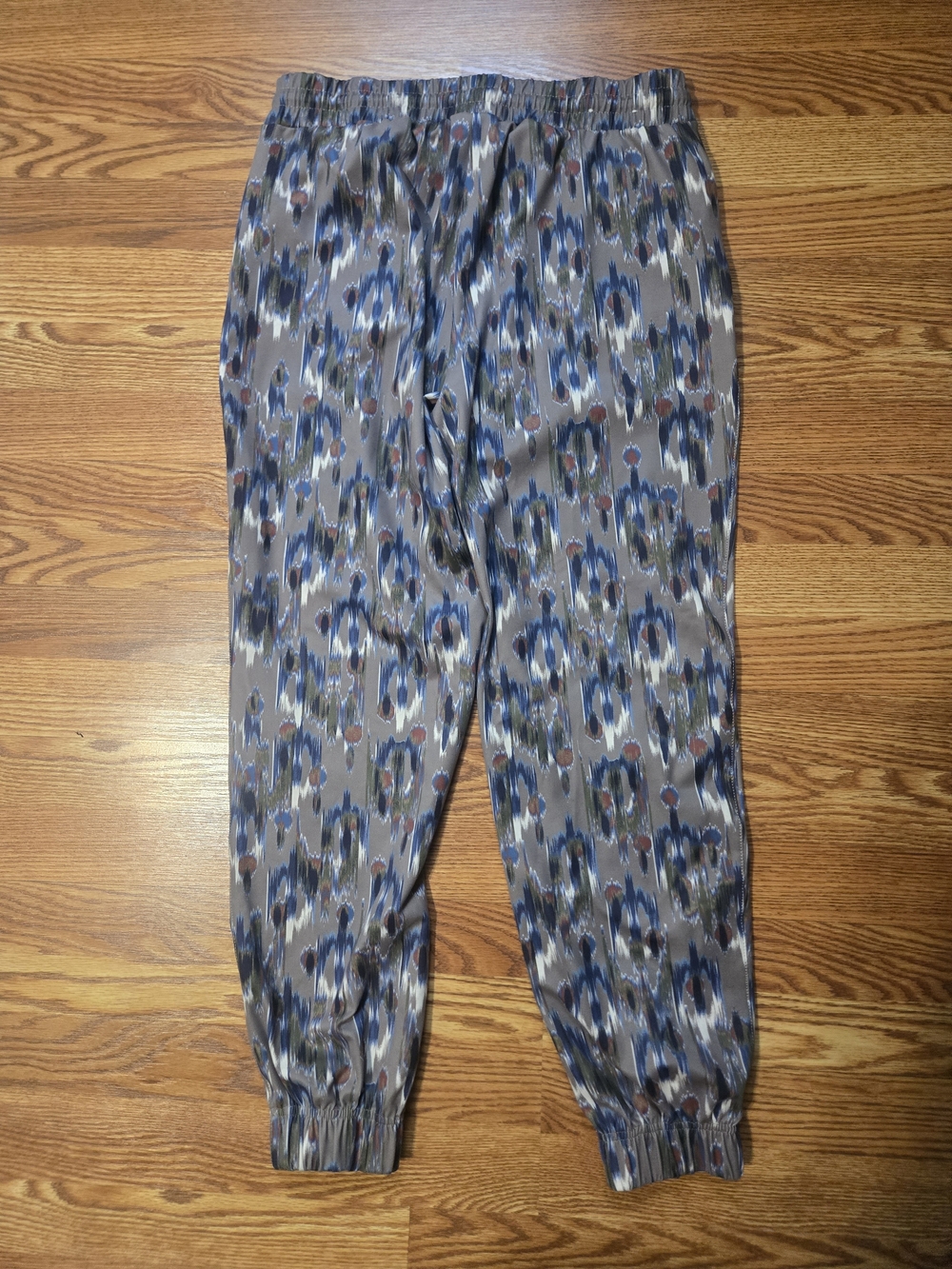 Rachel Zoe Gray Abstract Printed Jogger Pants with Blue & Olive Accents Sz M - Picture 6 of 6